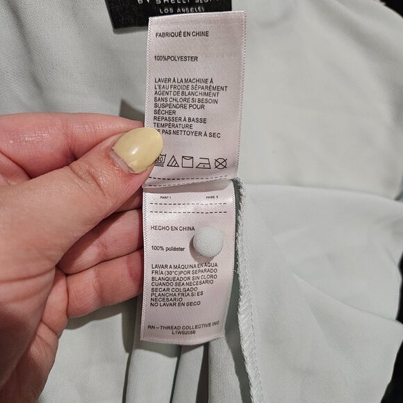 Laundry by Shelli Segal Sleeveless Scallop Blouse - Picture 7 of 7